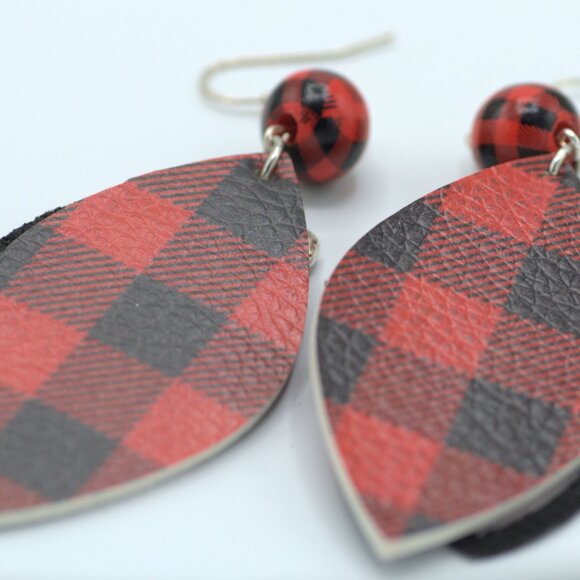 Handmade Dangle Christmas earrings - Picture 5 of 8
